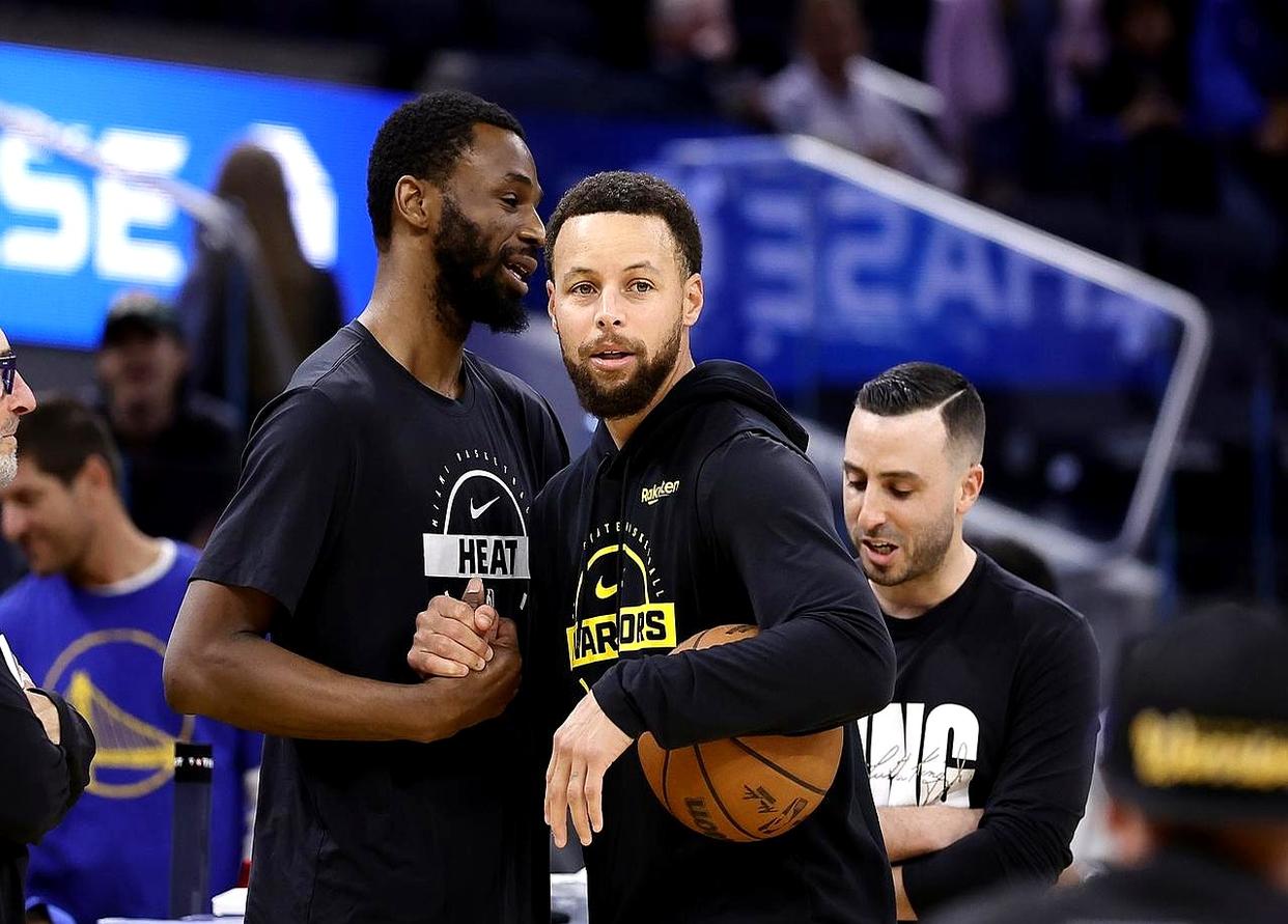 包含重磅！北京首钢赛后门线救险奥兰多魔术围绕NBA季后赛豪取连胜，巴特勒连续十场比赛得分超过势不可挡的词条爱游戏下载